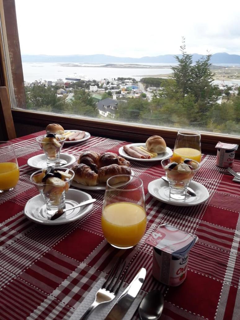 Hotel Ushuaia Lodge 2*